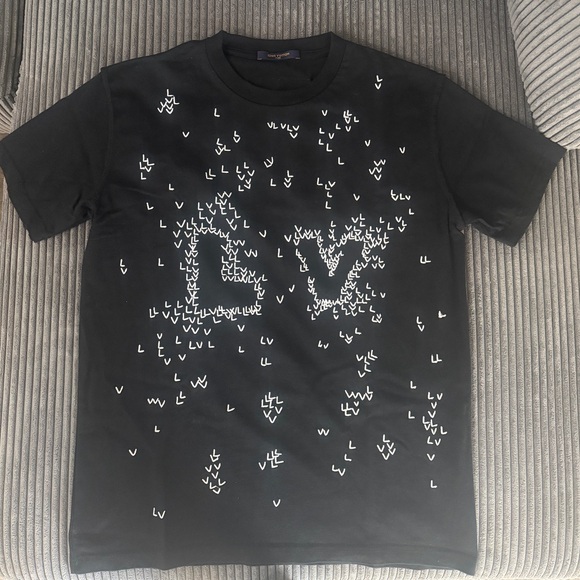 Louis Vuitton LV spread Embroidered Black T-Shirt Size M